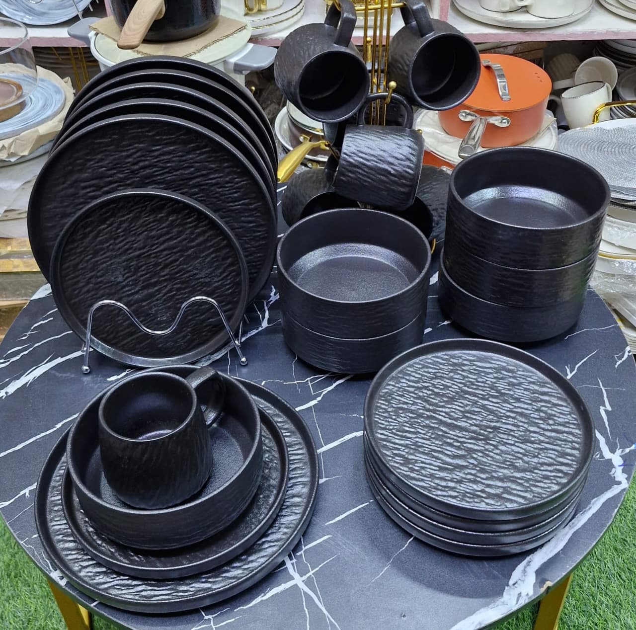 Ceramic & Stoneware Dinner Sets